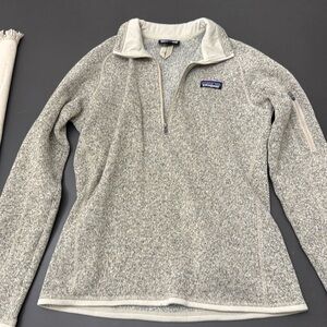 Patagonia Women’s Better Sweater 1/4 zip pullover size medium